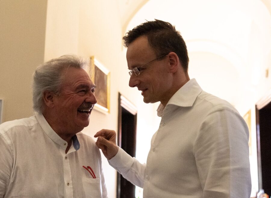 Asselborn es Szijjarto forras Szijjarto Peter fb oldala