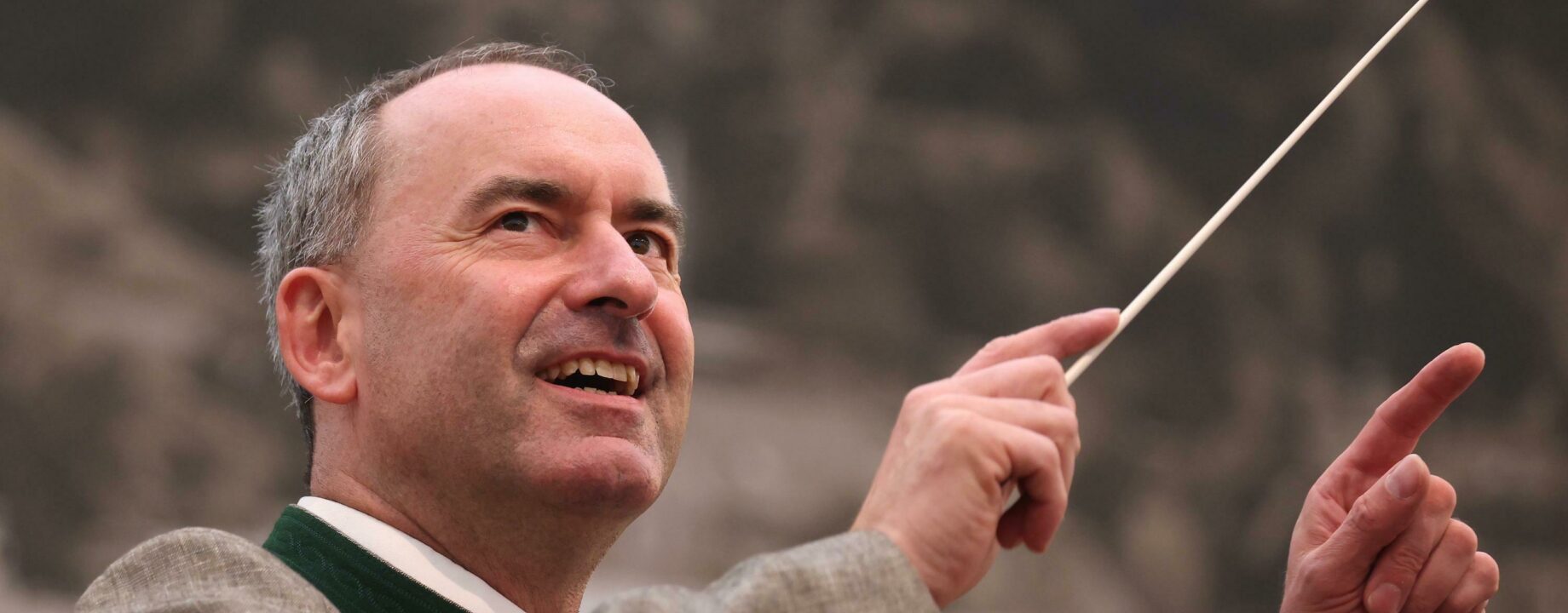 Hubert aiwanger vorsitzender freien waehler dirigi