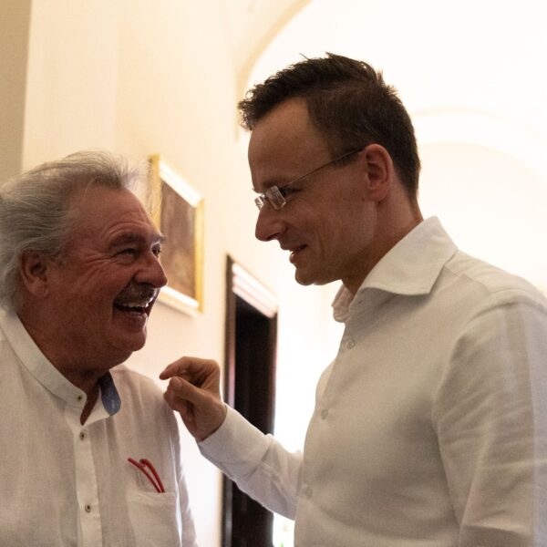 Asselborn es Szijjarto forras Szijjarto Peter fb oldala