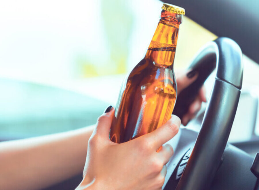 Alkohol auto freepik