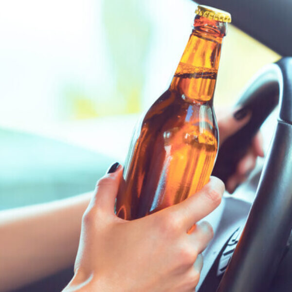 Alkohol auto freepik