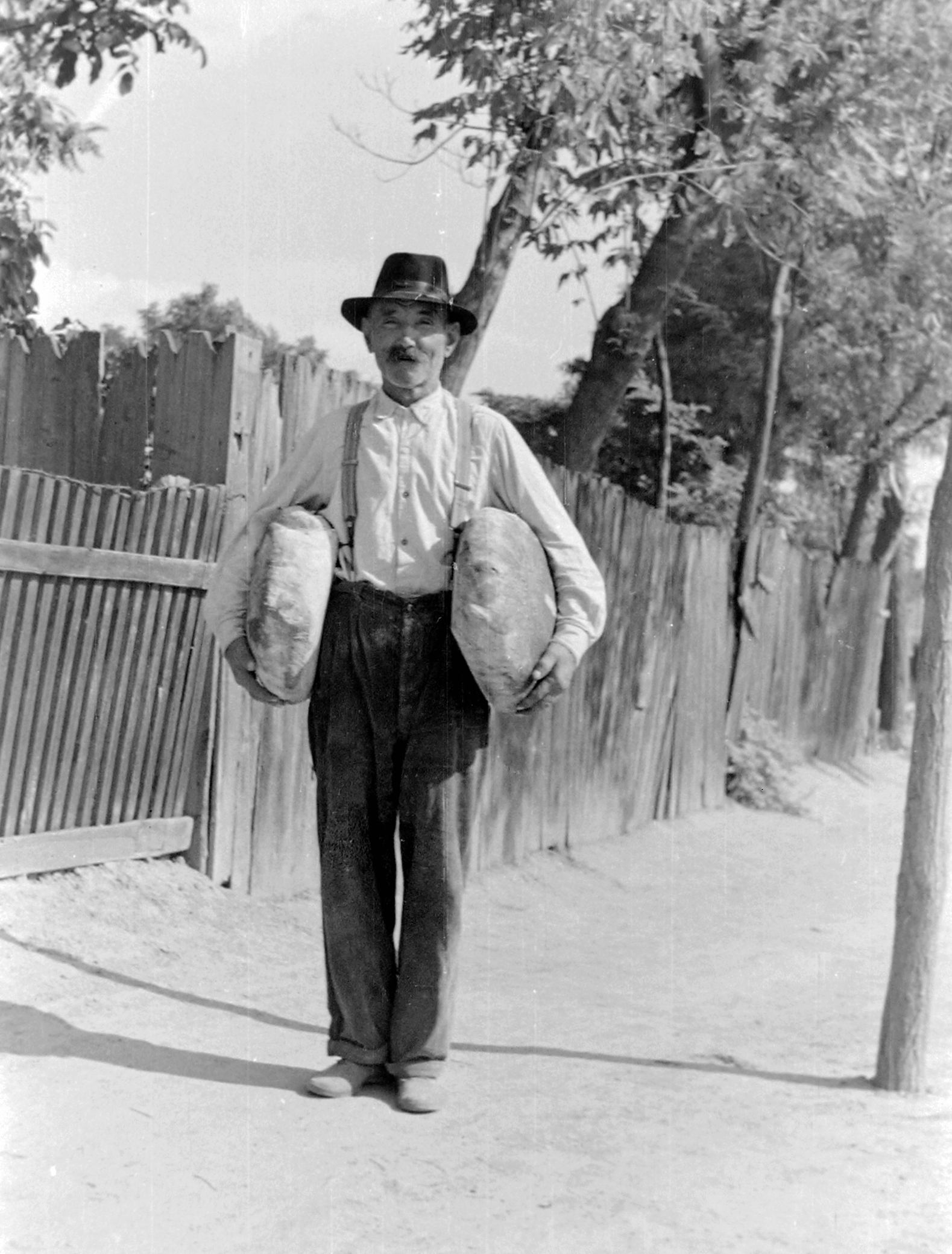 Kenyér 1957 ben Kép forrása Fortepan Kurutz Márton képe