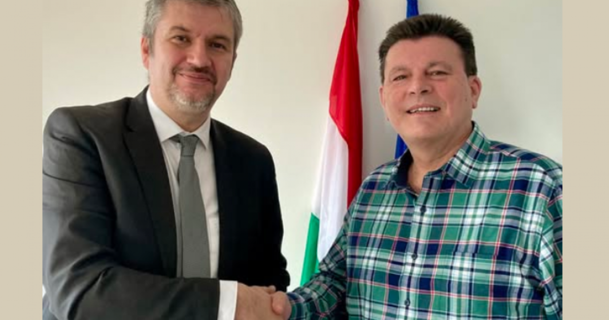 Hadhazy akos fegyveres rendorok jelentek meg kancz csaba lakasanal es lefoglaltak a szamitogepet 1200x630 crop