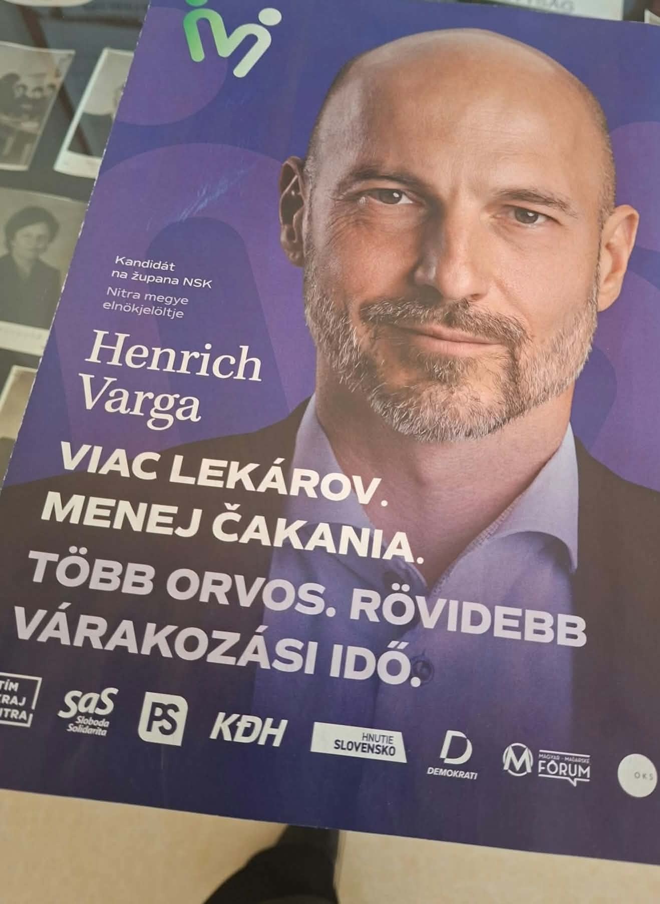 Kétnyelvűen kommunikálnak