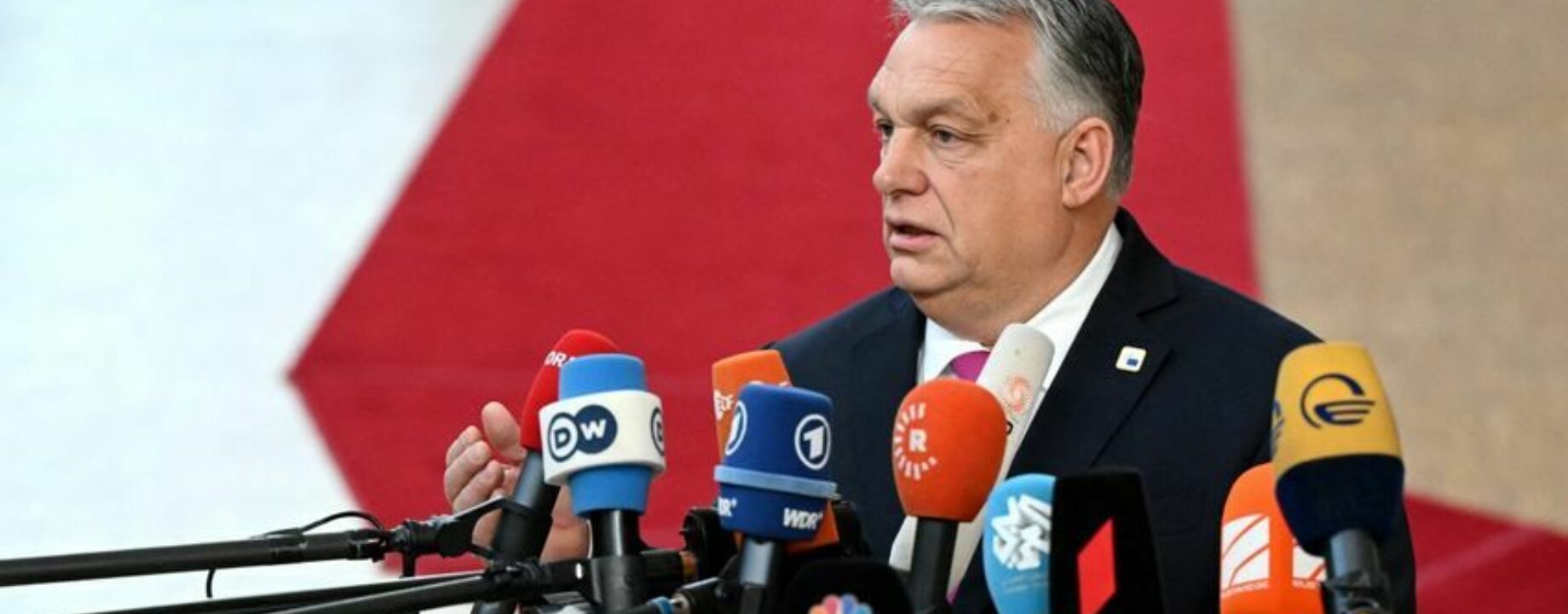 Orbán a sajtótájékoztatón