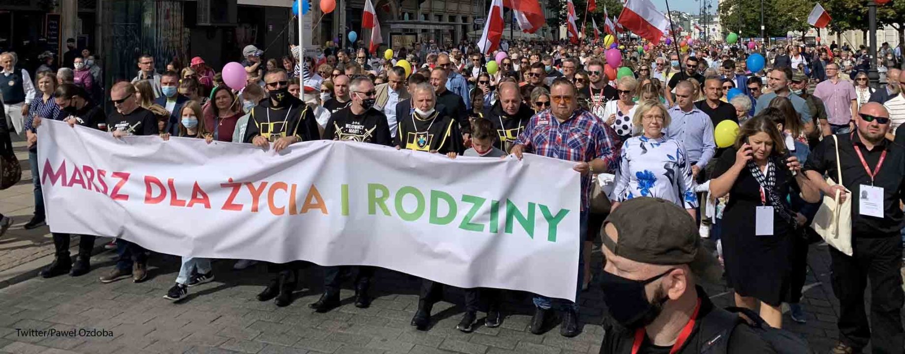 lengyelország családok menete remix news