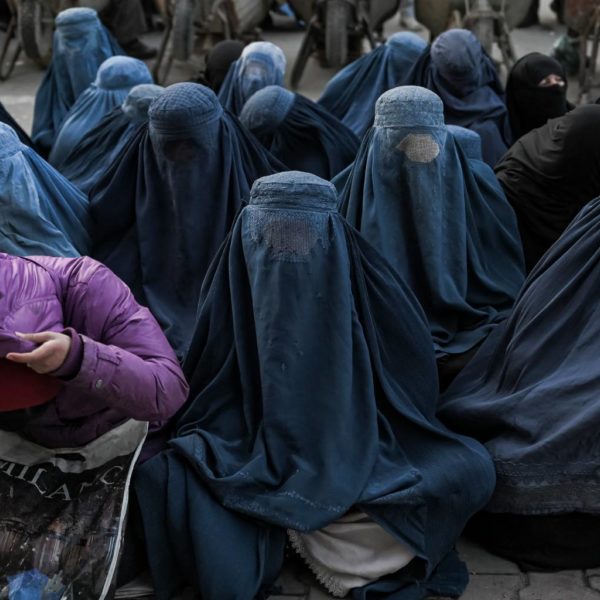 Afghan women 1820 030822033147