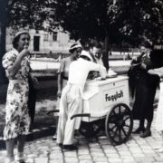 Fagylaltos 1938-ban (kép forrása: Fortepan/Flanek Falvay Kováts)