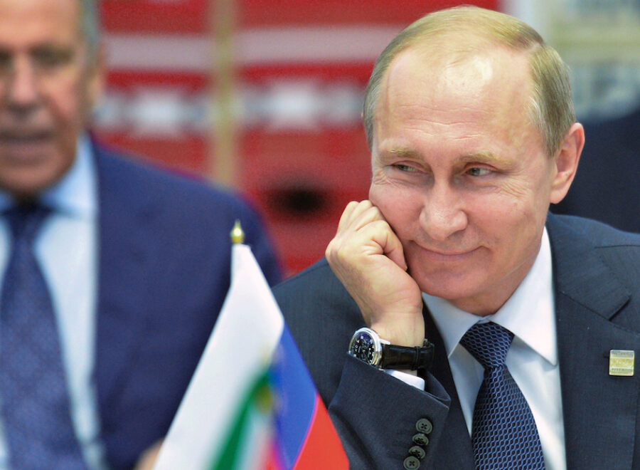 Putin smile trump