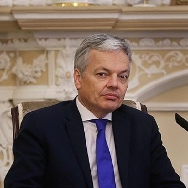 Didier Reynders in Iranian Parliament 02