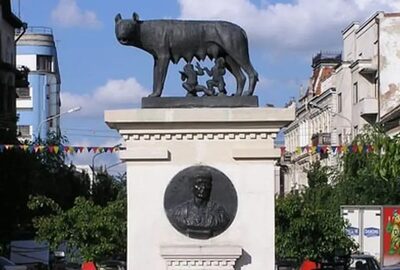 24352