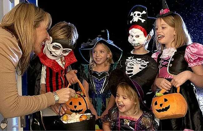 Halloween children 3484166b