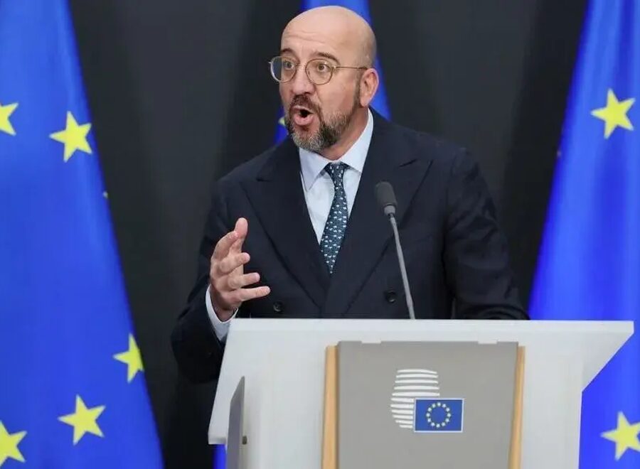 52d8234cc1aa4cf2ab195d644d1416a8