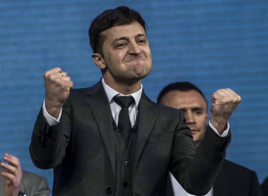 190422231623 volodymyr zelensky presidente ucrania actor humilla poroshenko inhs pkg phil black 00015807