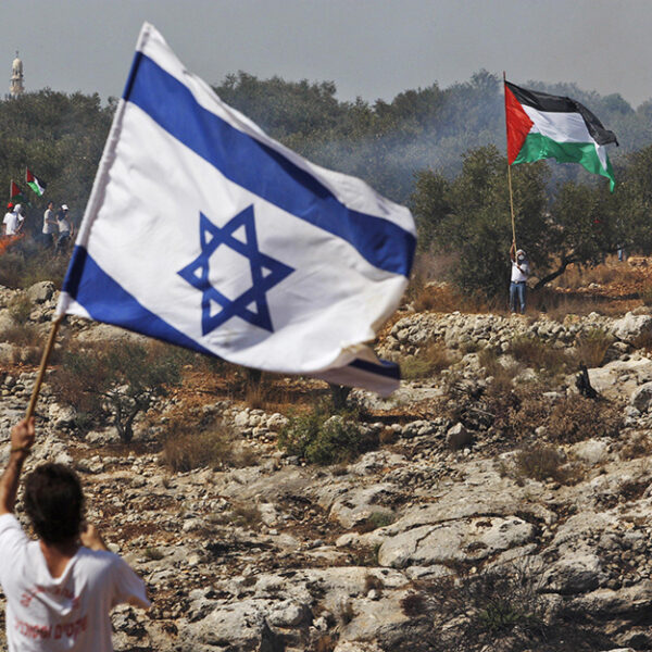 Israel palestinian flags AP08100306412