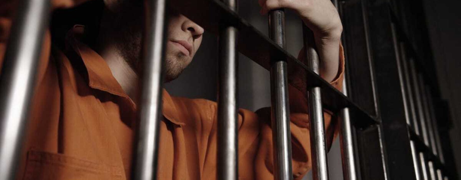 Prisoner in dark tn