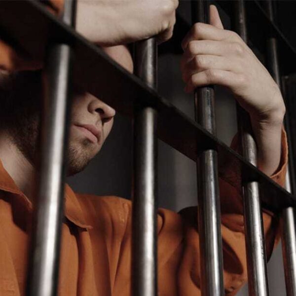 Prisoner in dark tn