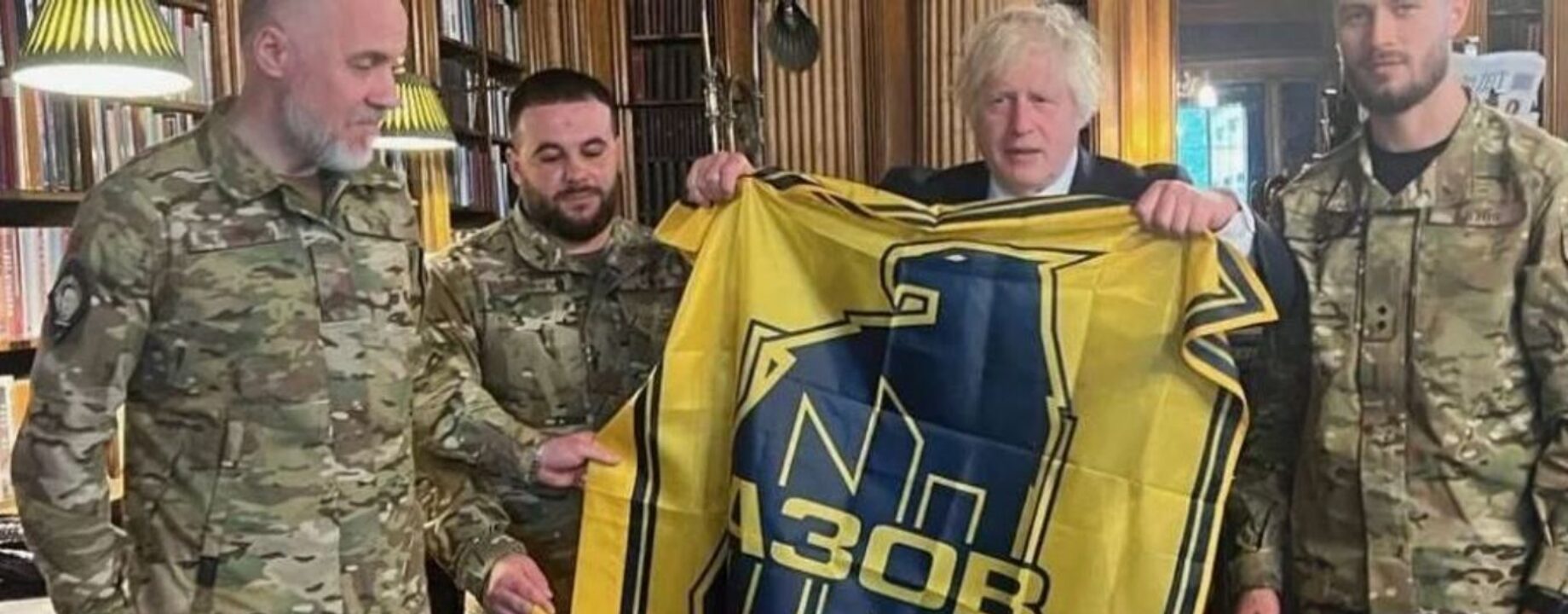 Boris Johnson az ukrán nácikkal