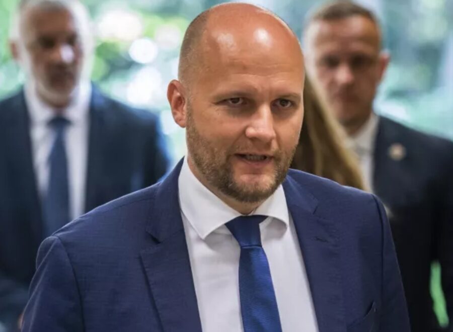 Screenshot 2025 06 18 11 42 41 825 com facebook katana edit