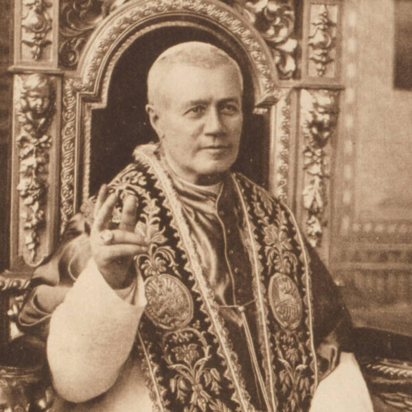 Sv Pius X Bdelý strážca viery 1 onepeterfive