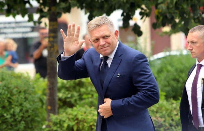 4 aa8df4da41d041fa8d26bcc1ca3a9f0e9cbfcb85 1