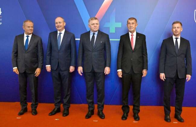 V4 fico babis tusk magyar