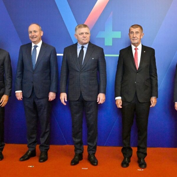 V4 fico babis tusk magyar