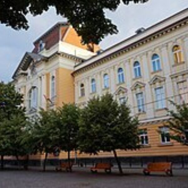 Будинок райвійськкомату Берегове