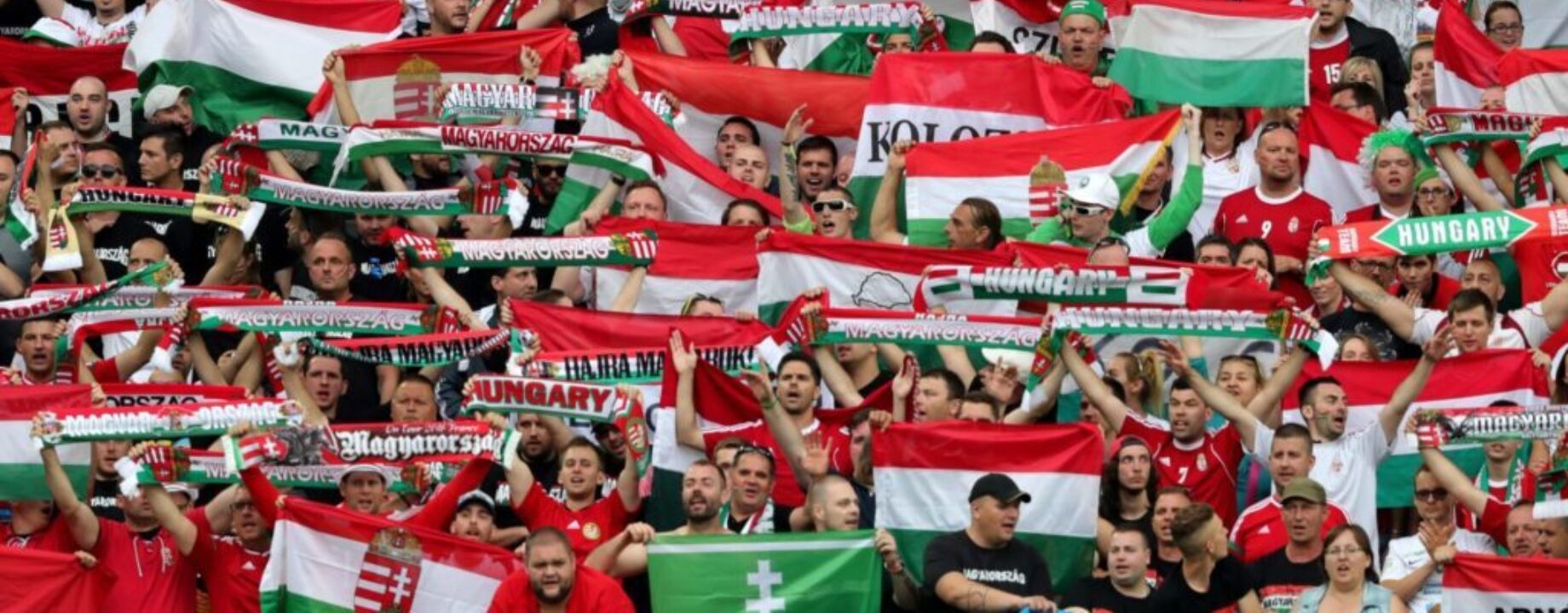 Magyar szurkolók