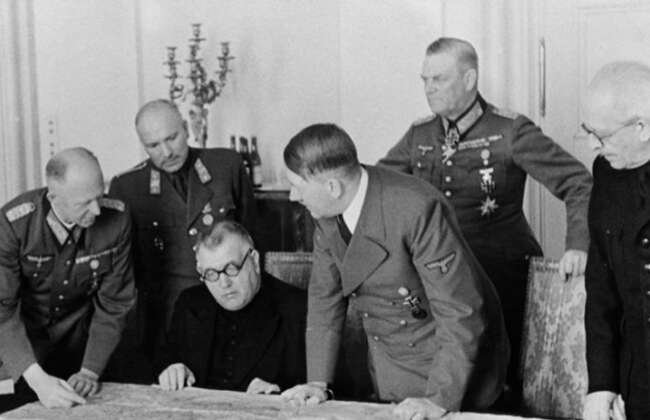 Hitler tiso clanok W