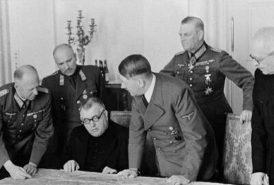 Hitler tiso clanok W