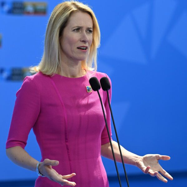 1693891437 Vckinx S1 T md