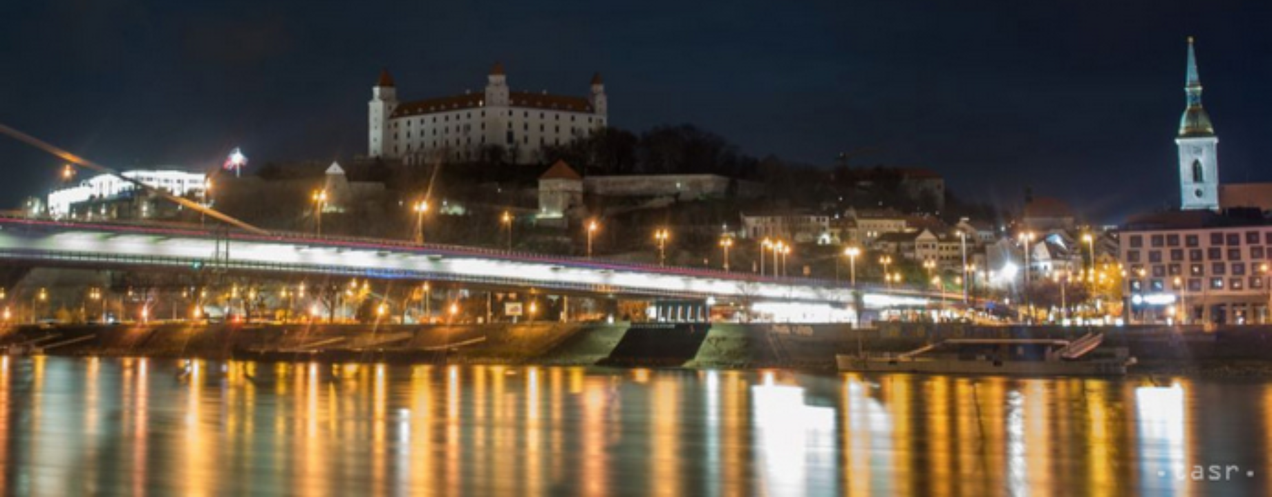Screenshot 2023 12 23 at 13 10 27 Bratislavský hrad sa na znak úcty Prahe v sobotu rozsvieti