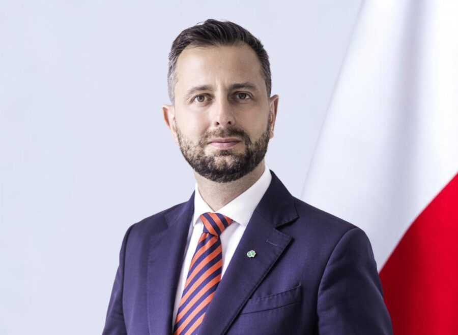 Lengyel miniszter