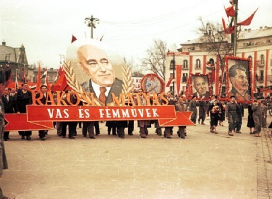 6 felvonulas vas es femmuvek szines