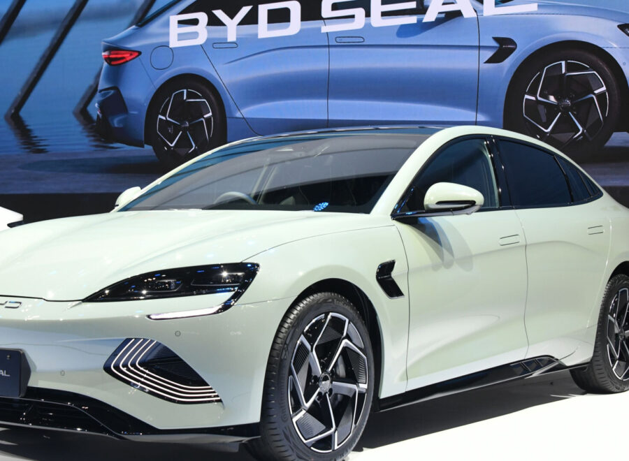 Byd tesl elektromos auto uj auto regisztracio autogyarto autogyartas autoipar 637363