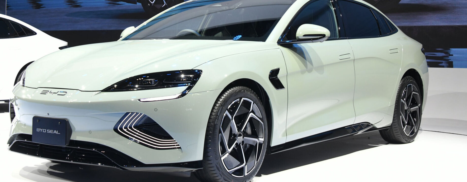 Byd tesl elektromos auto uj auto regisztracio autogyarto autogyartas autoipar 637363