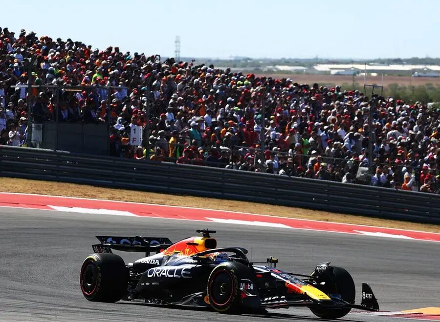 Max verstappen oktatta a mezonyt foto getty images