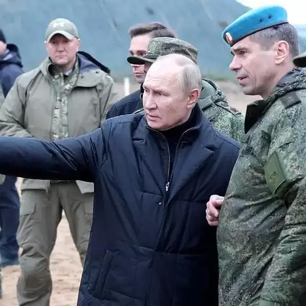 Putyin katonákkal