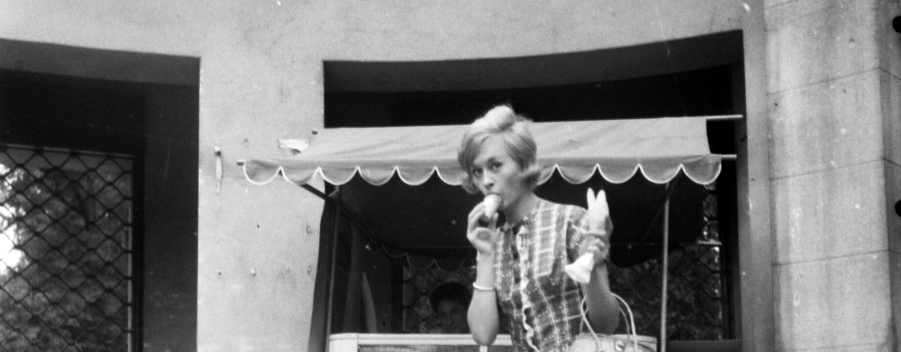 Fagyizas a Varosligetben 1956 ban Kep forrasa Fortepan Szenczi Maria