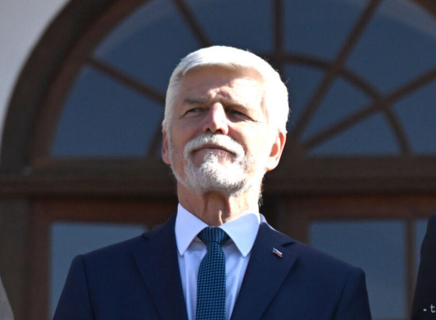 4 81798d019887819d384e7fe283c549a582681e47