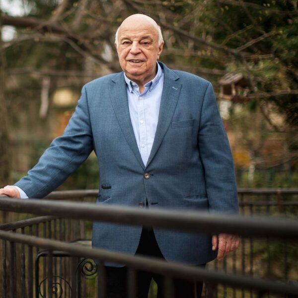 7d81cb04c6344558827004e2cd1e12ea