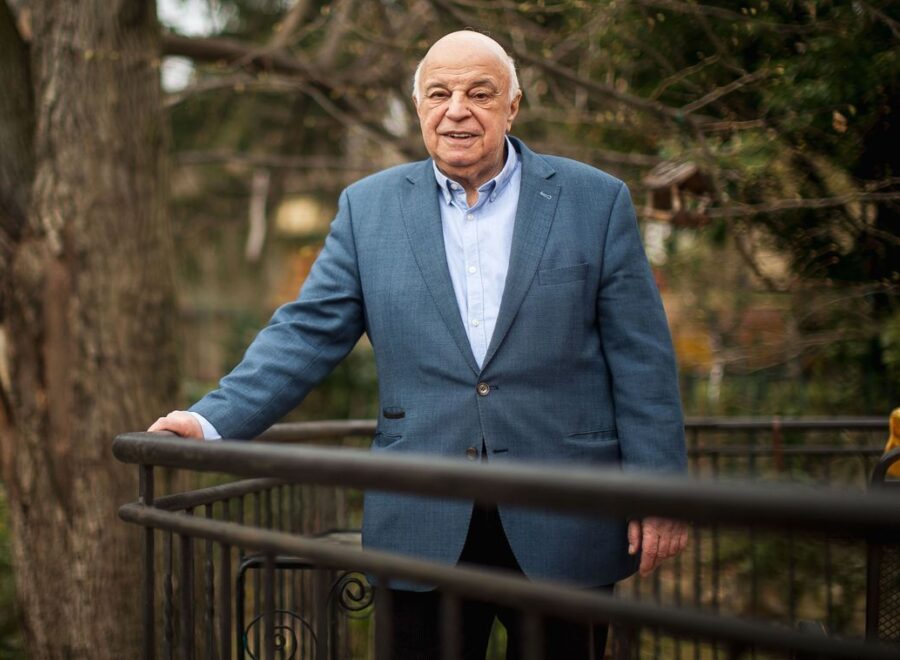 7d81cb04c6344558827004e2cd1e12ea