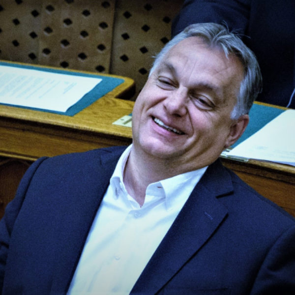 Orban Viktor rohog parlament focuspointscale w800 h450 fx0 fy0