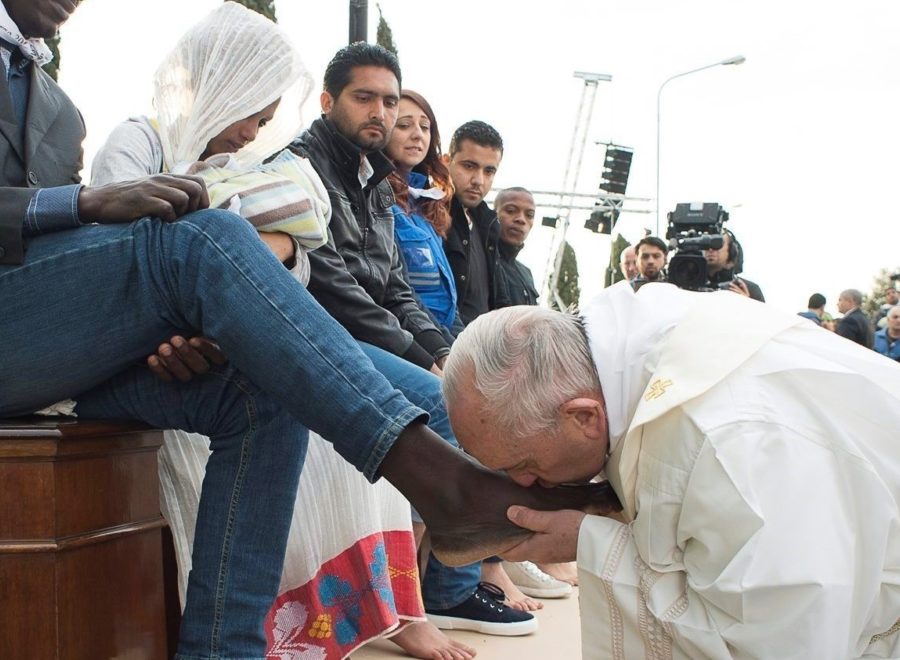 Ferenc pápa menekült behódolás2