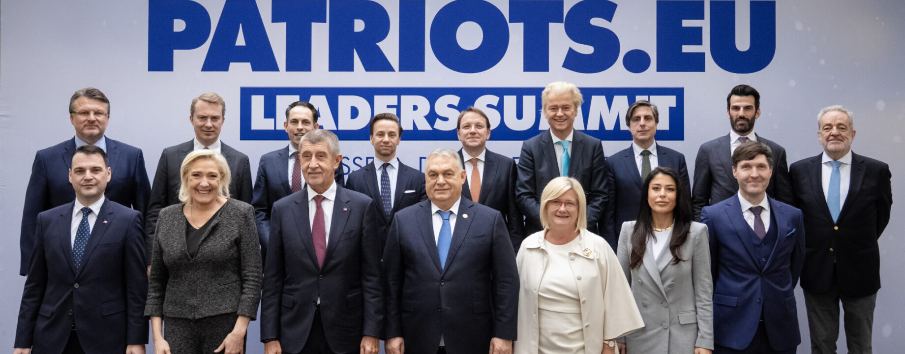 Family Photo 01 2048x1412