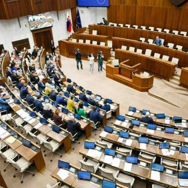 2026 04 30 szlovak parlament