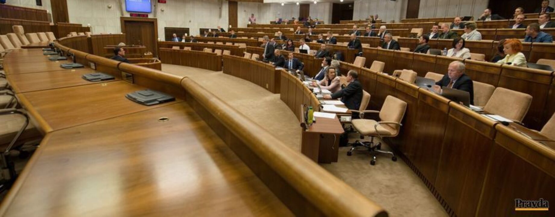 Parlament amnestie rokovacia sala clanok W