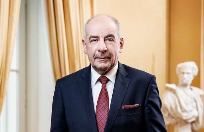 Dbe4a34115a949b1b606916783839e2c