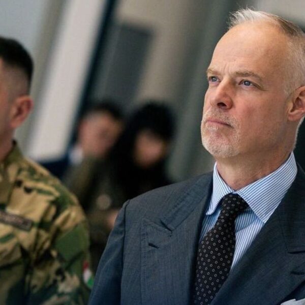 94eb9a4bb9174863bdee6defe3a0aded